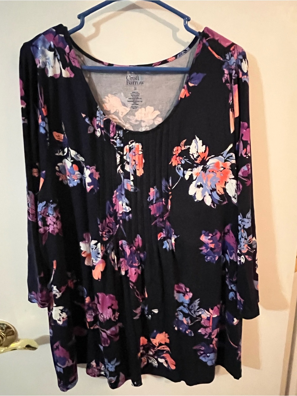 croft & barrow 1X navy  Floral Scoop-Neck Tunic with Purple & Coral Accents